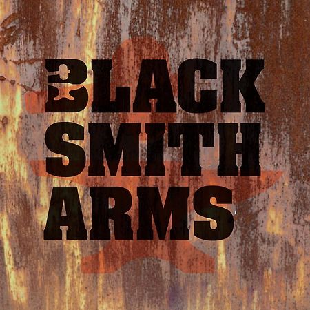 The Blacksmith Arms Panzió Alton  Kültér fotó
